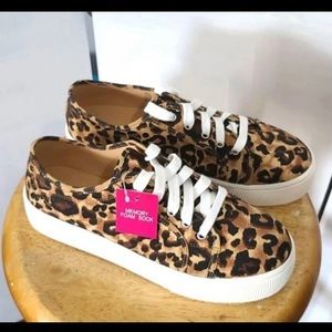 Platform leopard sneakers
